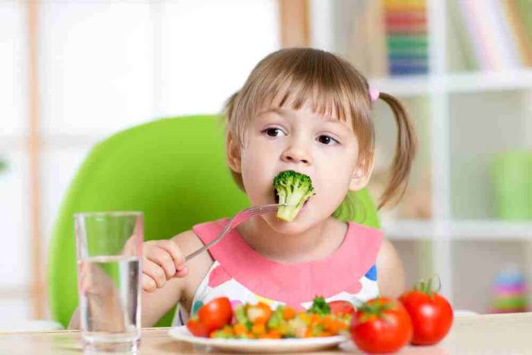 خوراکی های مضر برای کودکان